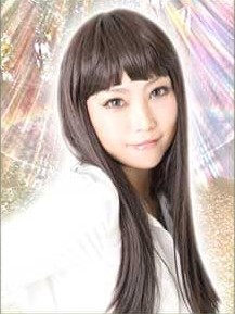 鷹槻ヘレネ先生